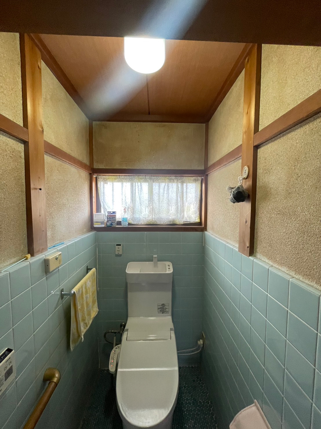 施工前のトイレ内装