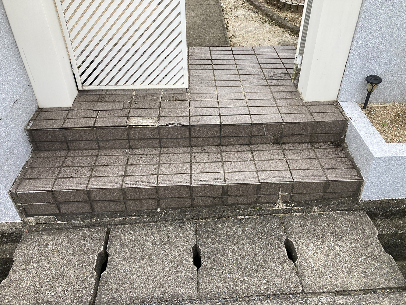 施工前のタイル