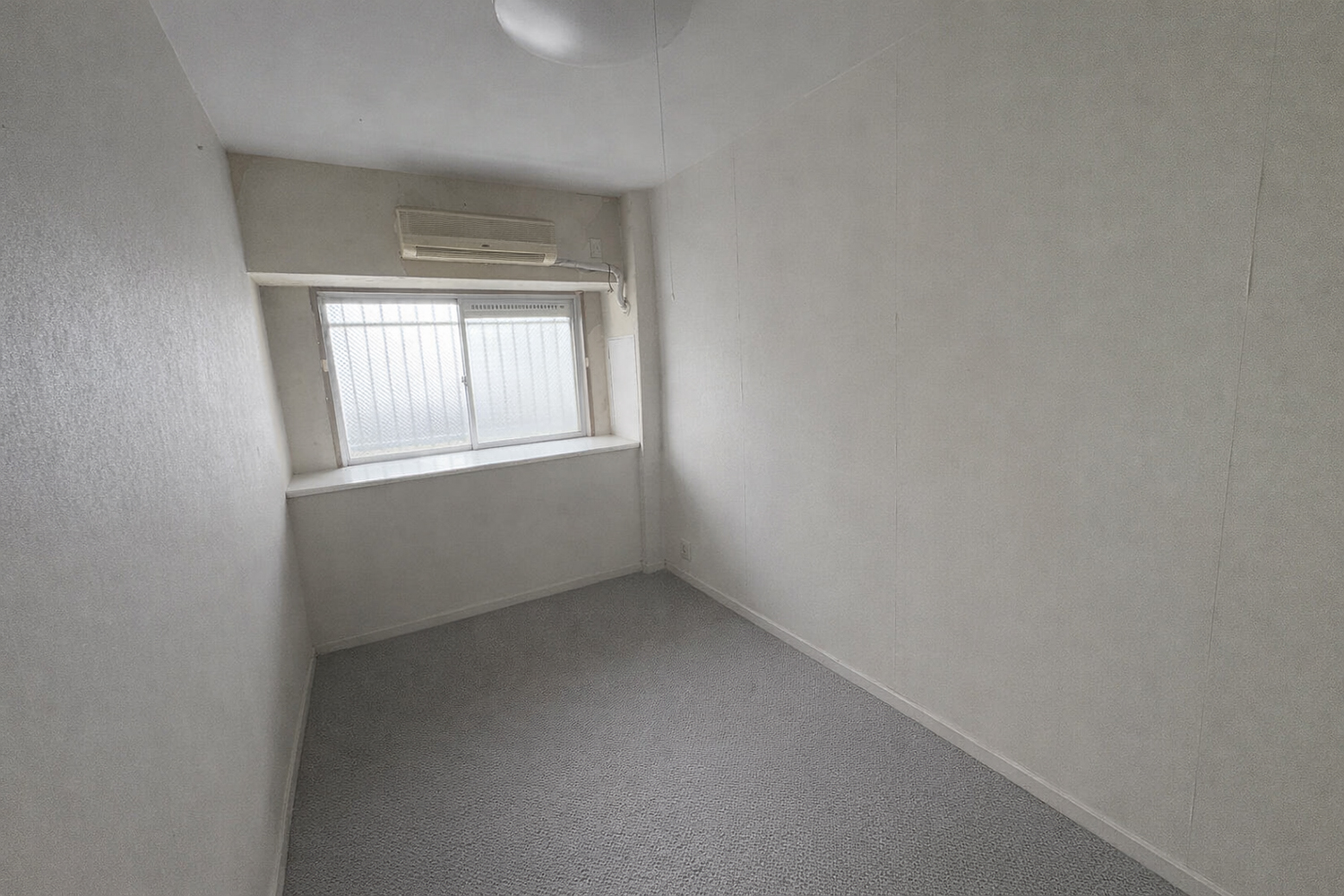 施工前の部屋